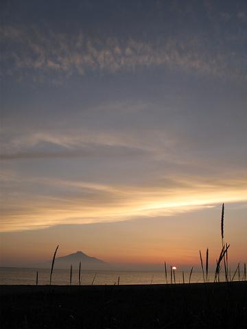 利尻島と６月２４日の夕焼け空