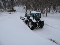 トラクターで除雪